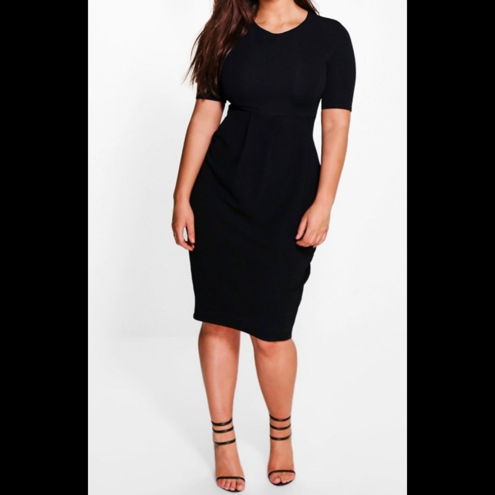 NWT Boohoo Kaylee Crepe wiggle dress